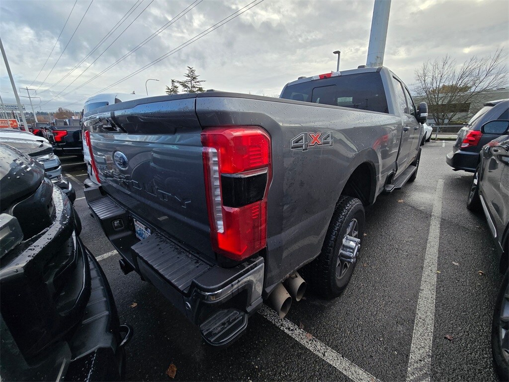 2024 Ford F-250 photo 3