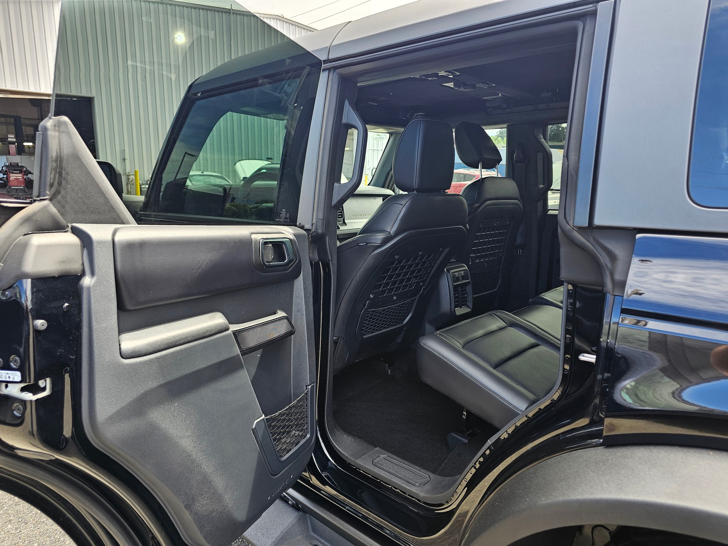 2025 Ford Bronco 4-Door Badlands - Photo 11