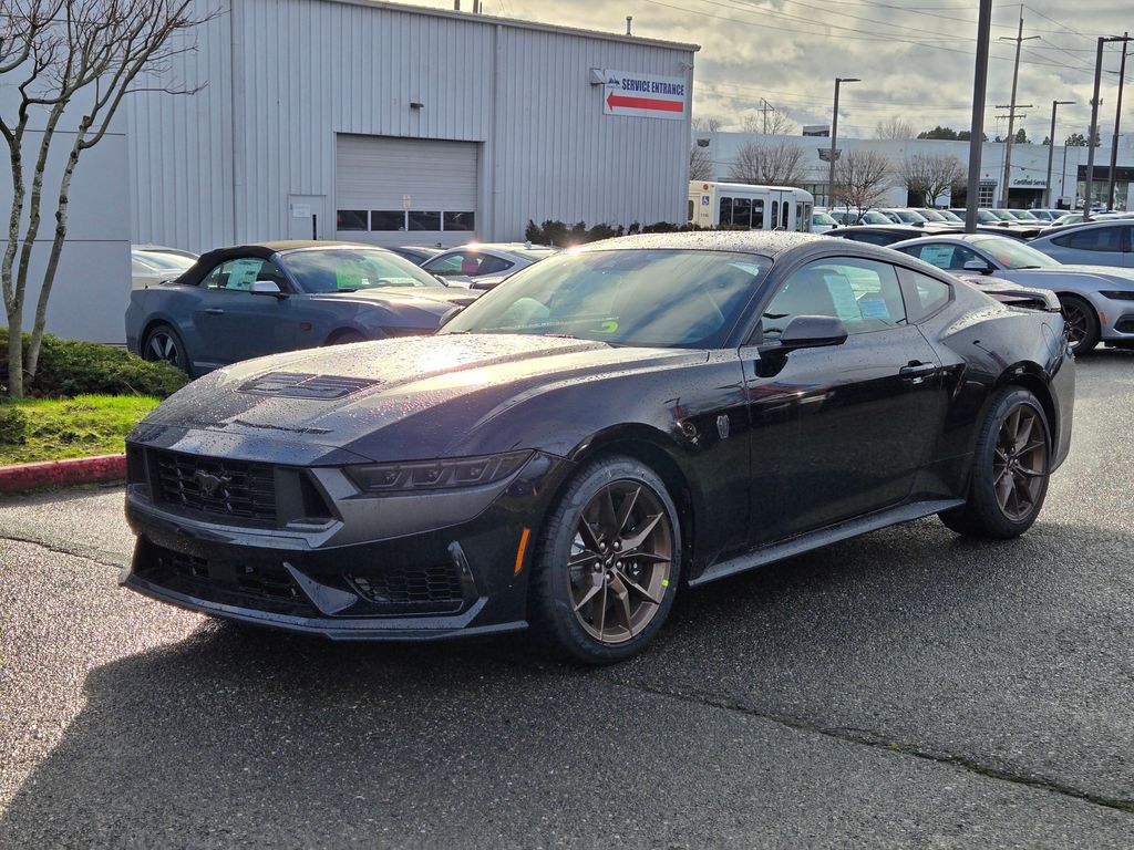 2026 Ford Mustang Dark Horse's photo