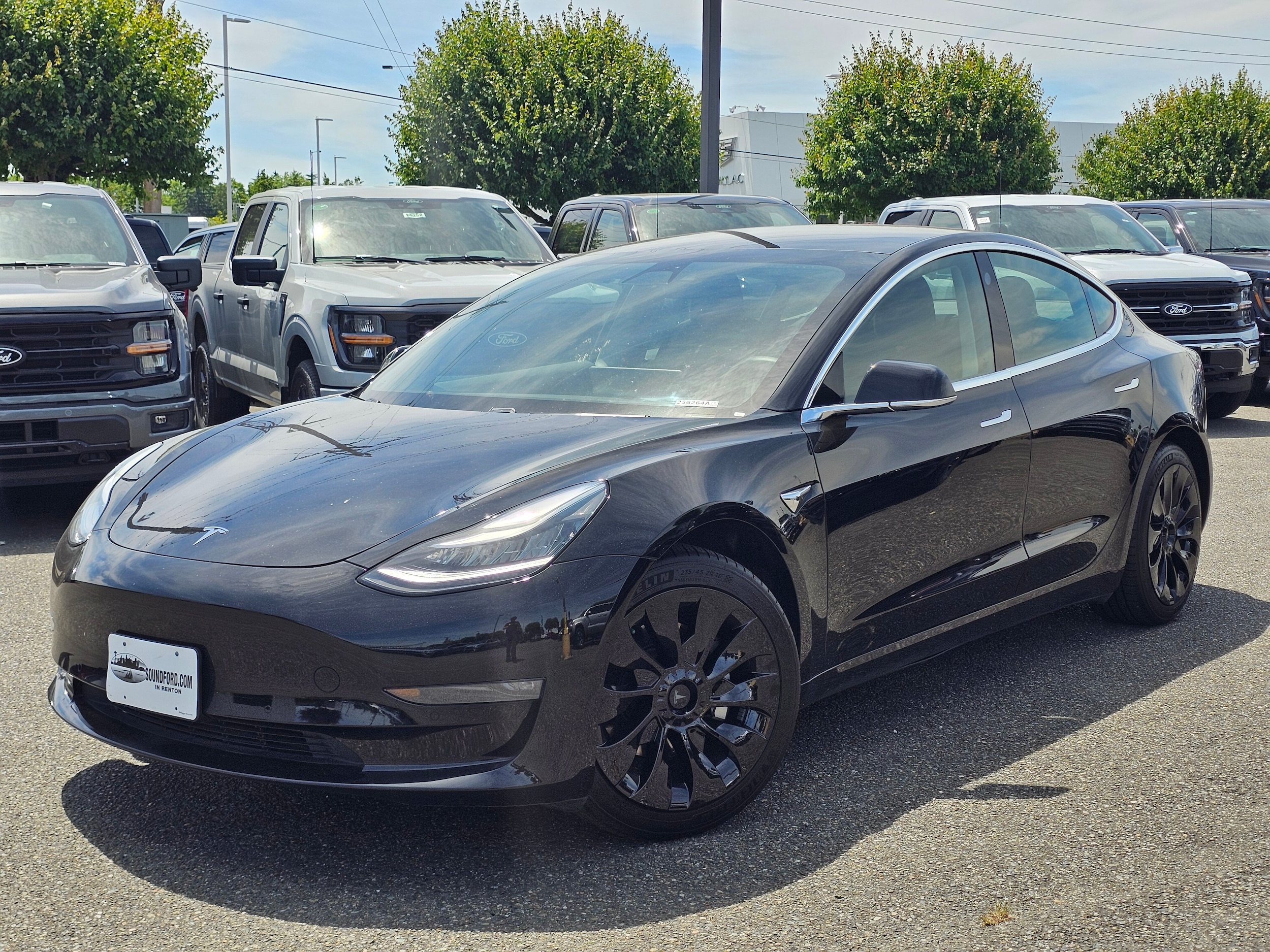 2019 Tesla Model 3 Rear-Wheel Drive Mid Range's photo