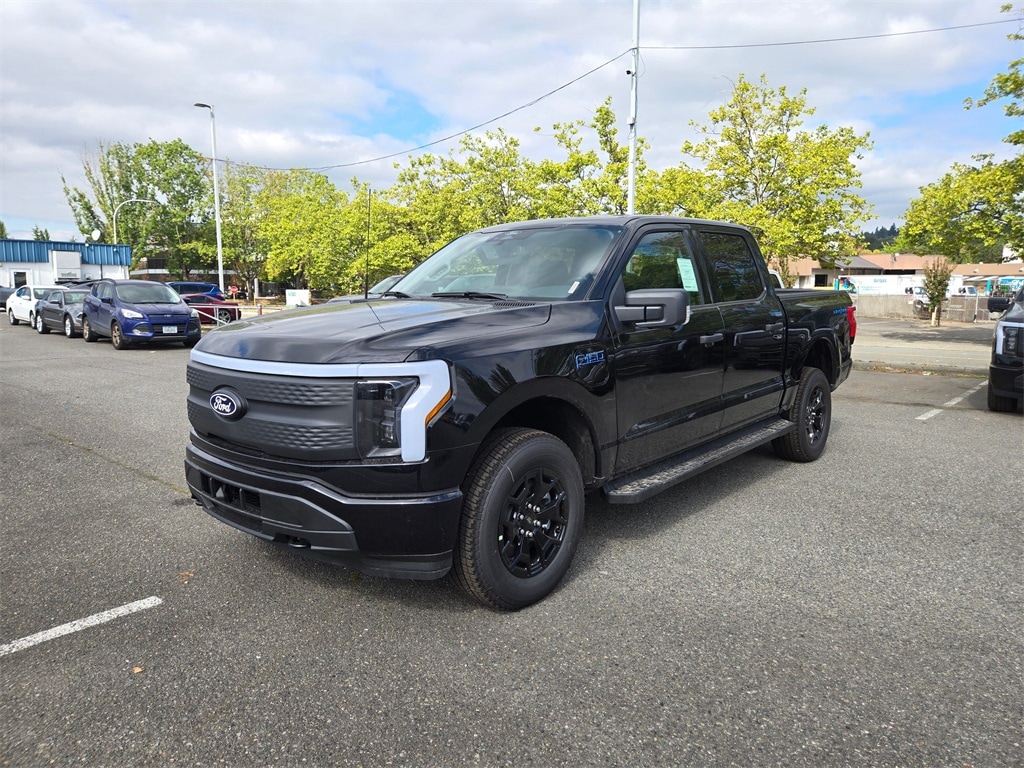 2025 Ford F-150 Lightning TRUCK 