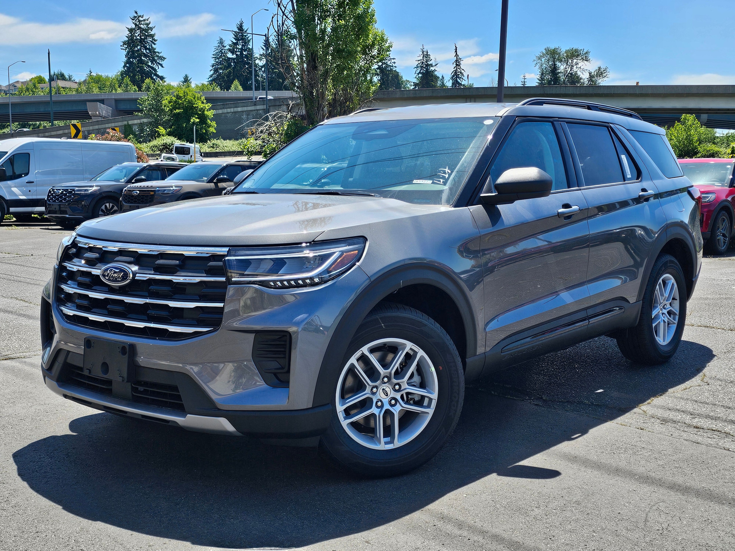 2026 Ford Explorer Active 4WD's photo