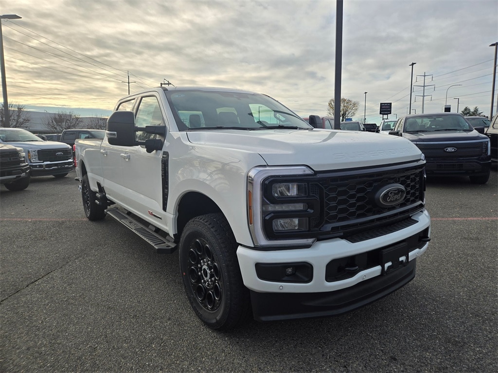 New 2025 Ford F-350SD Lariat Truck