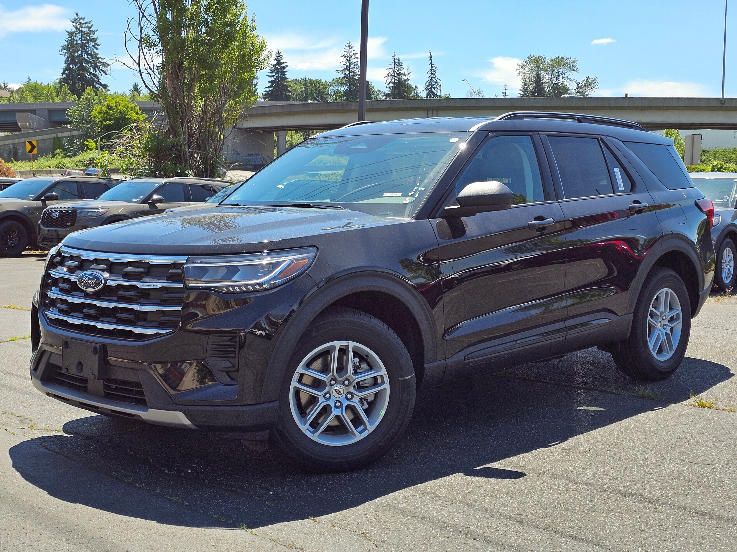 2026 Ford Explorer Active 4WD's photo