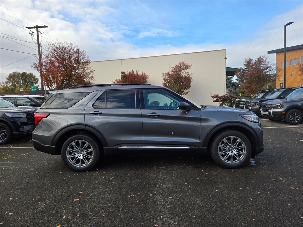 New 2025 Ford Explorer Active SUV