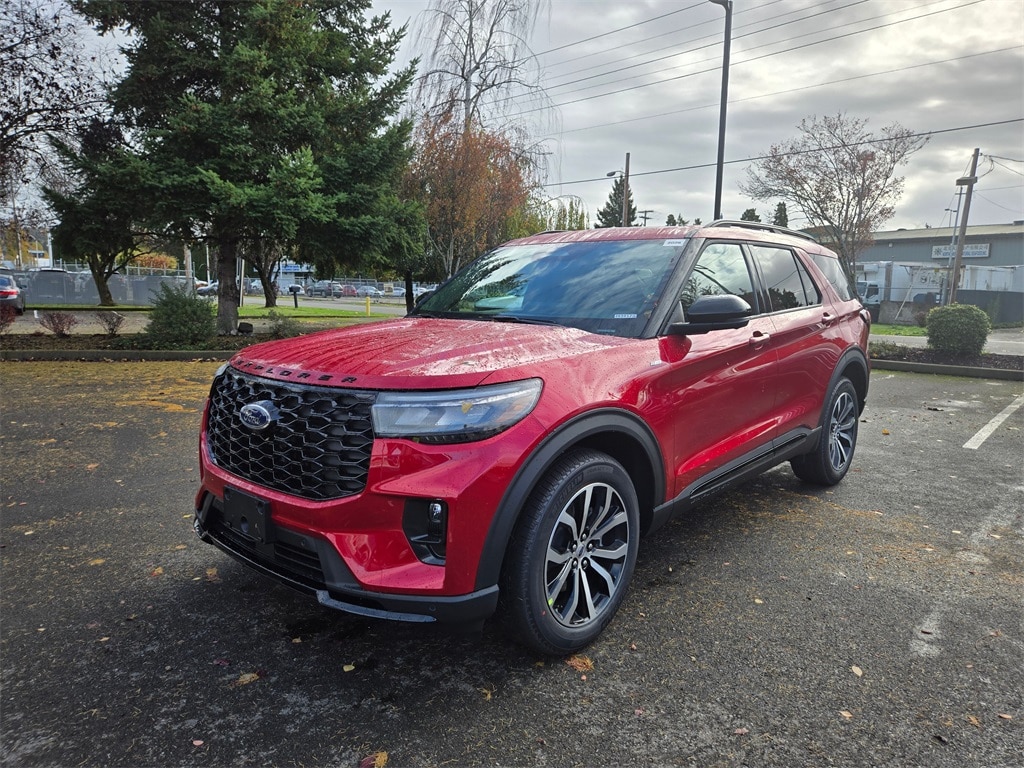 2026 Ford Explorer ST-LINE's photo