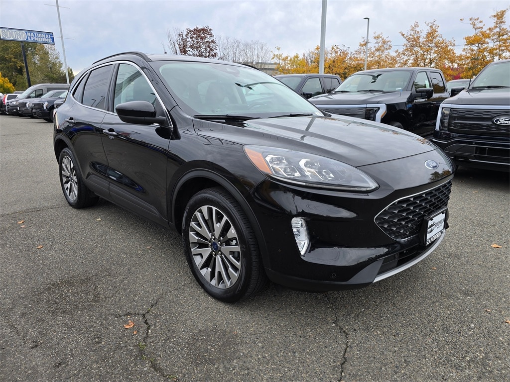 Used 2022 Ford Escape Titanium SUV