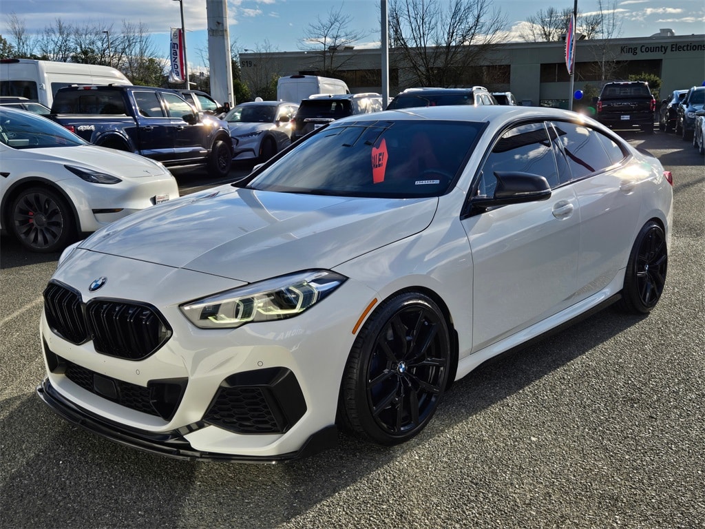 2020 BMW 2 Series M235i's photo