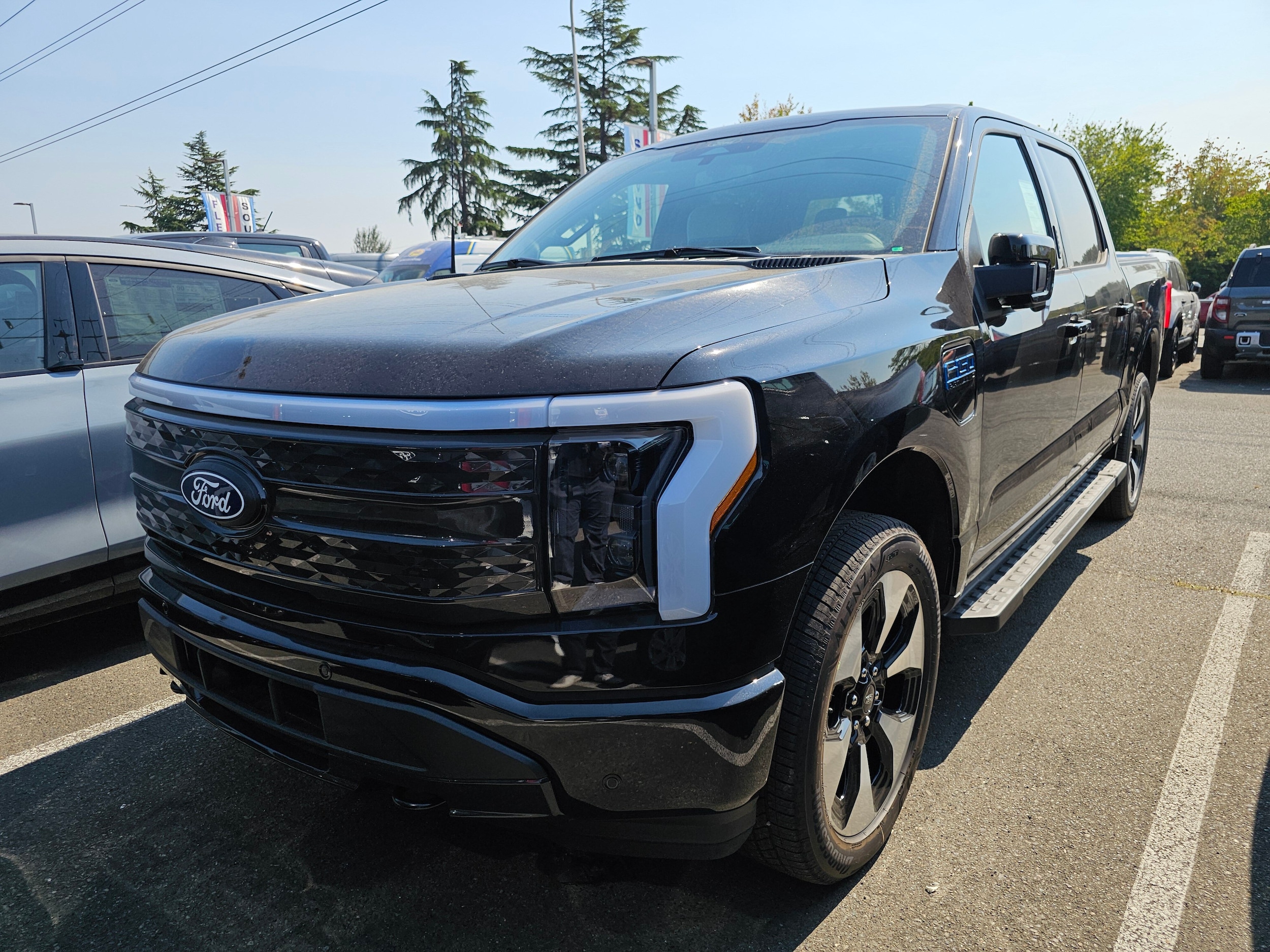 2025 Ford F-150 Platinum 4x4 SuperCrew 5-1/2 Box's photo