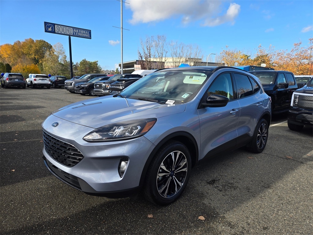 2022 Ford Escape SEL's photo