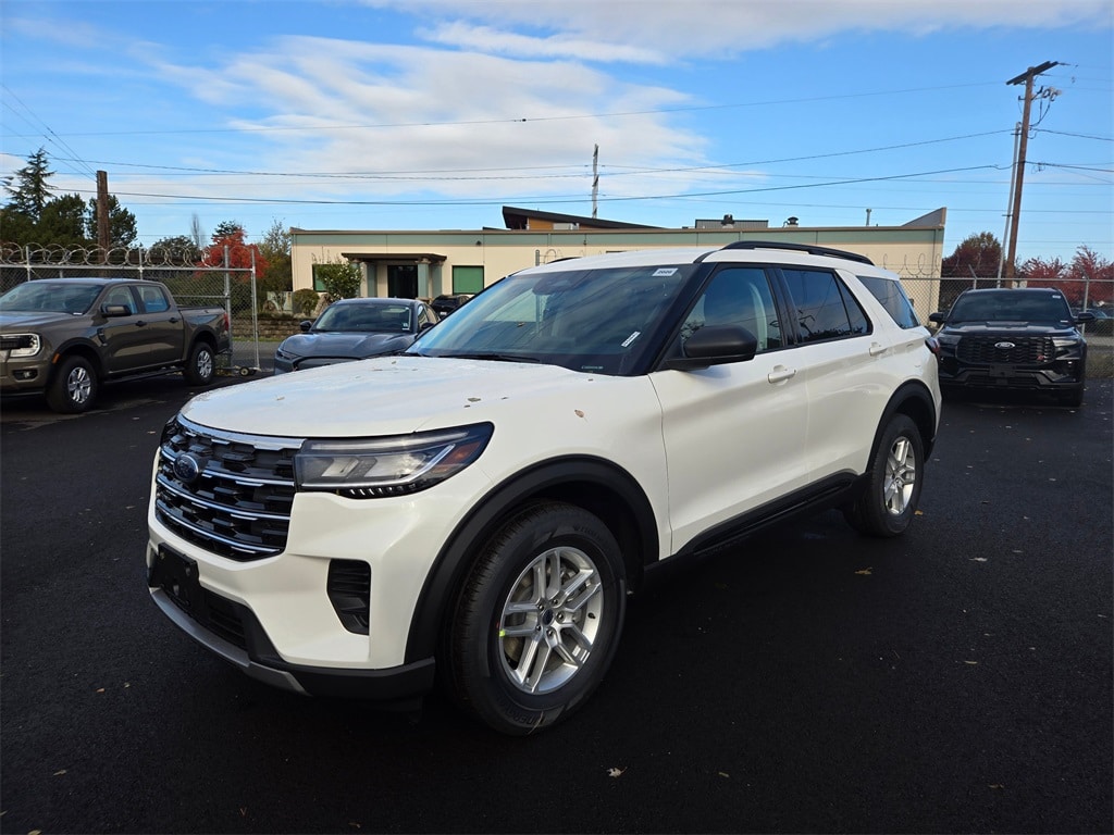 2026 Ford Explorer Active's photo