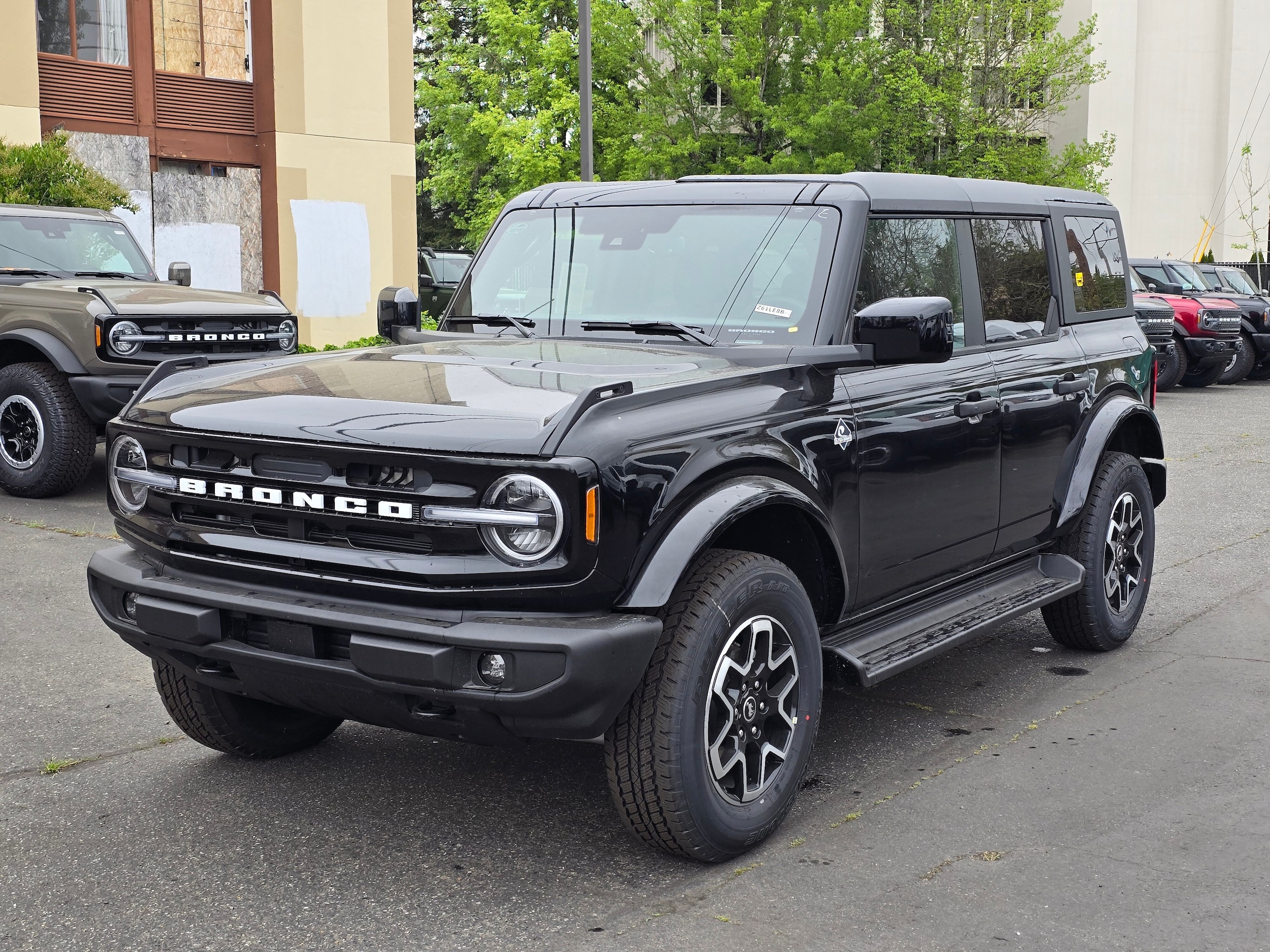 2026 Ford Bronco Outer Banks 4x4's photo