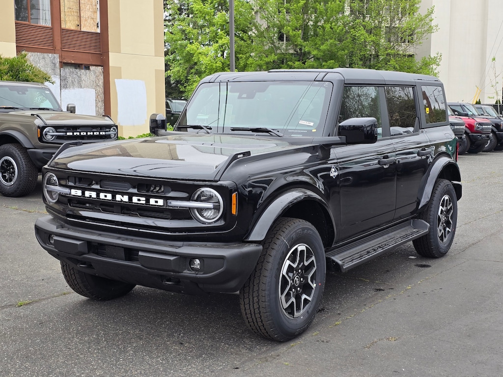 New 2026 Ford Bronco Outer Banks UT