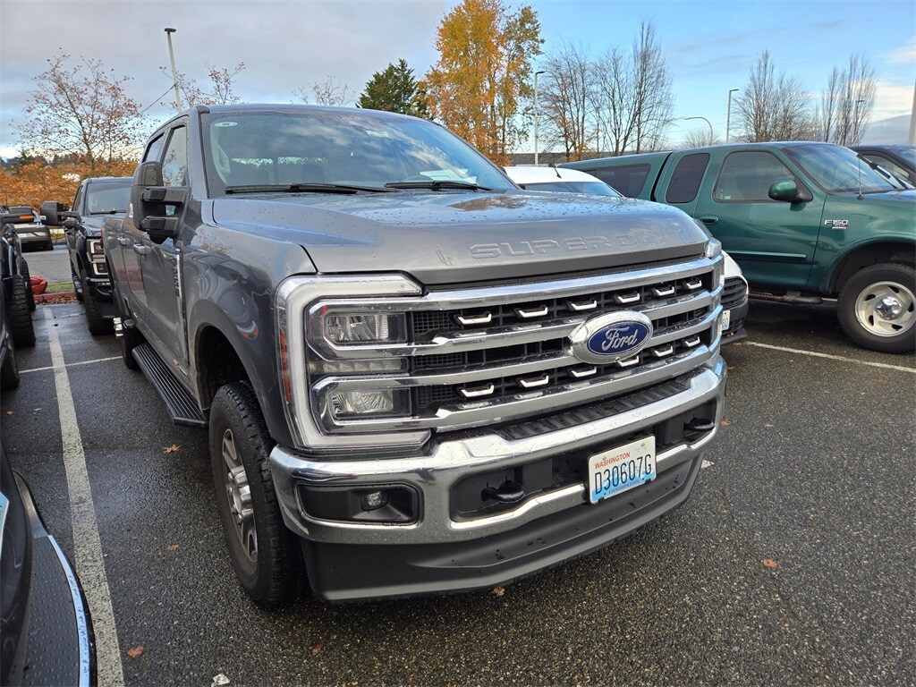 2024 Ford F-250 photo 2