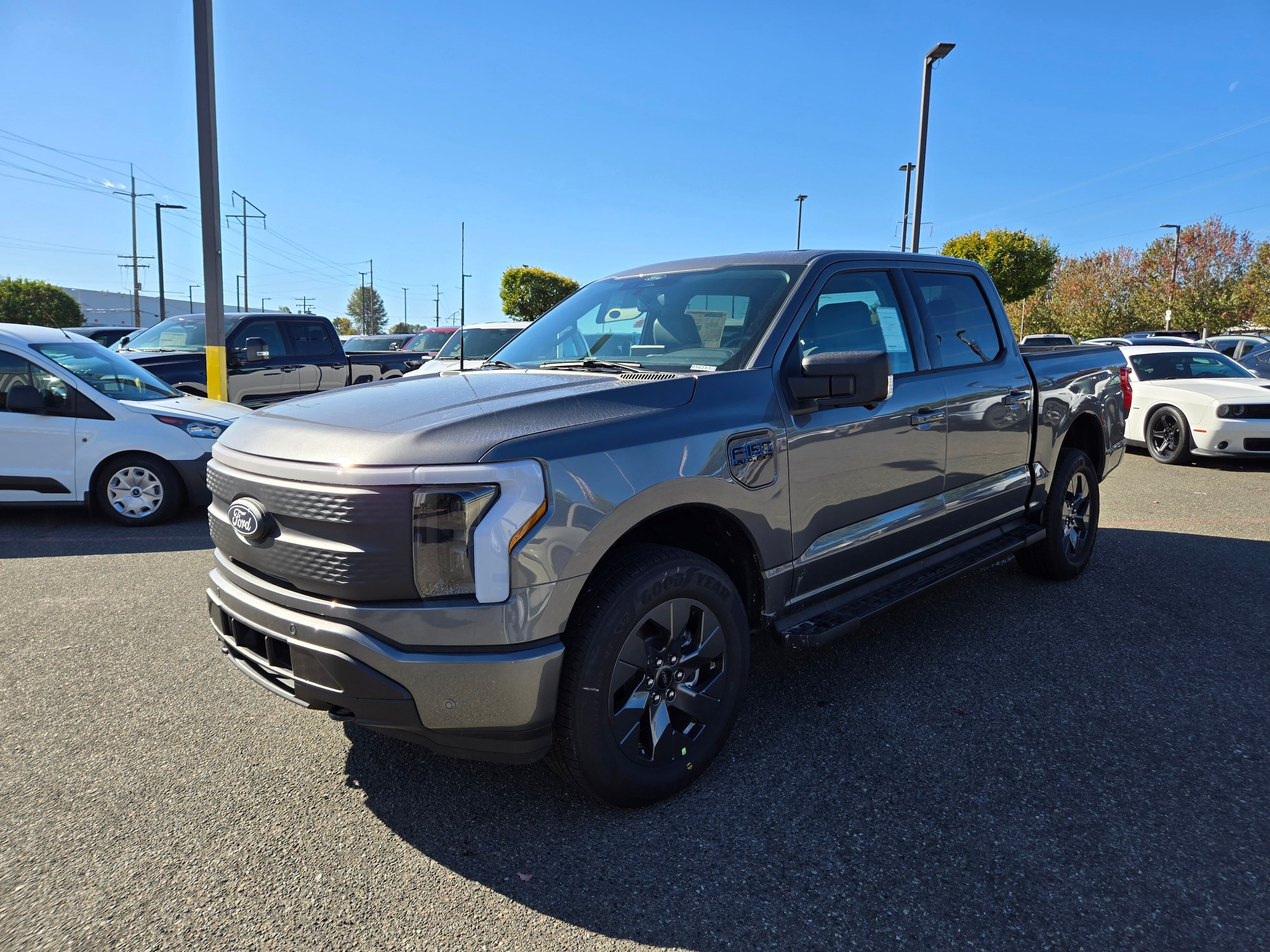 2025 Ford F-150 Lightning TRUCK 
