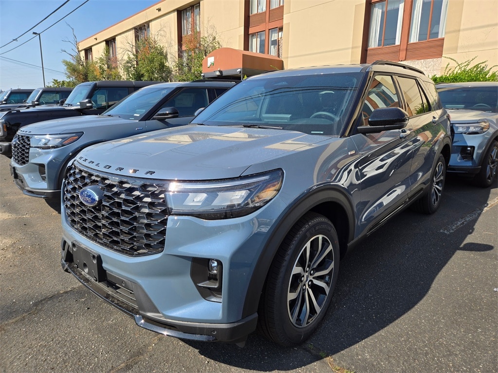 2025 Ford Explorer SUV 