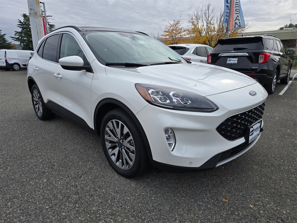 Used 2022 Ford Escape Titanium SUV