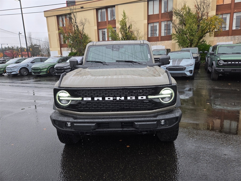 New 2025 Ford Bronco Outer Banks SUV