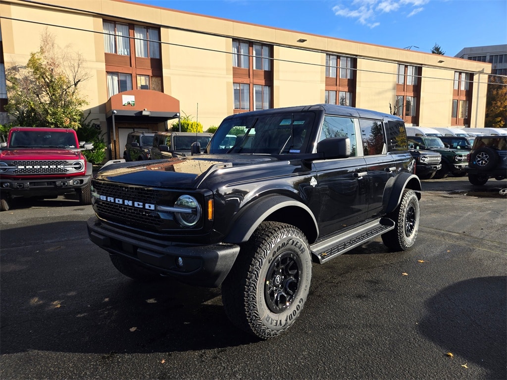 New 2025 Ford Bronco Outer Banks SUV