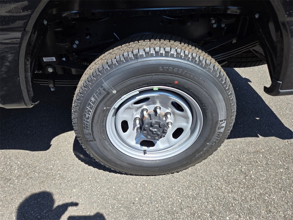 2025 Ford F-350 Super Duty XL - Photo 9