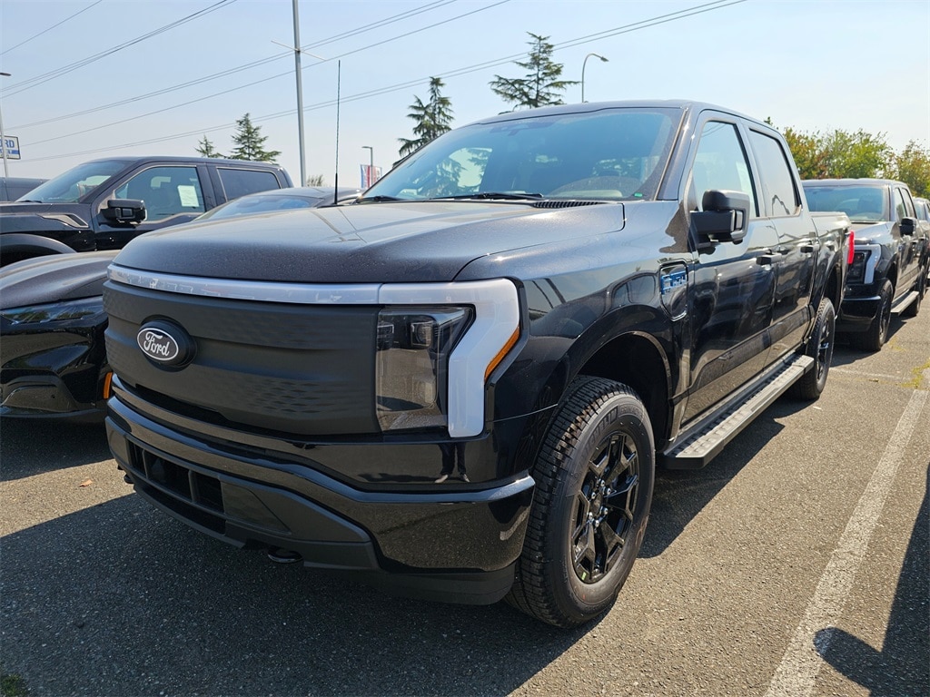 2025 Ford F-150 Lightning TRUCK 
