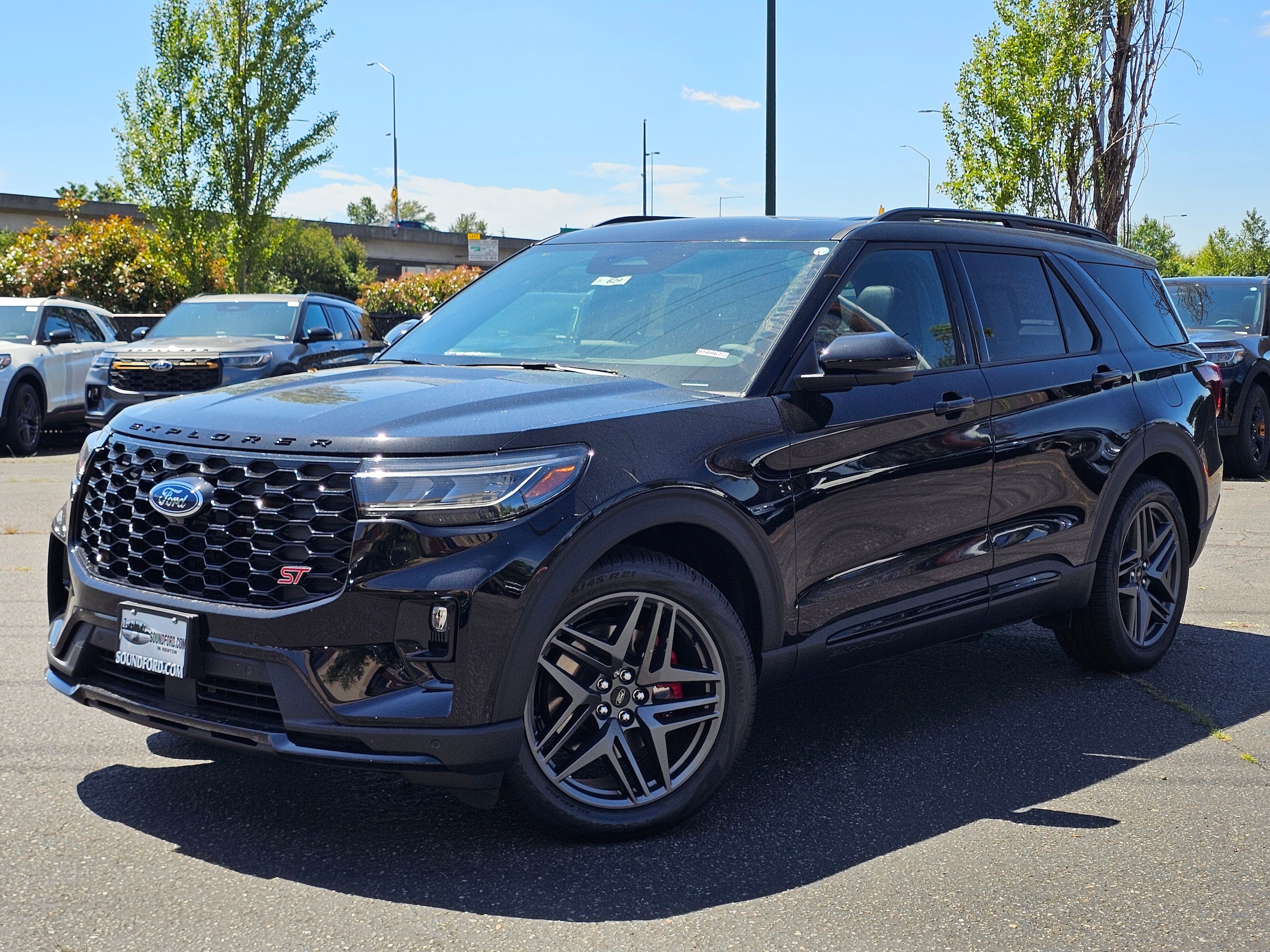 2026 Ford Explorer ST 4WD's photo