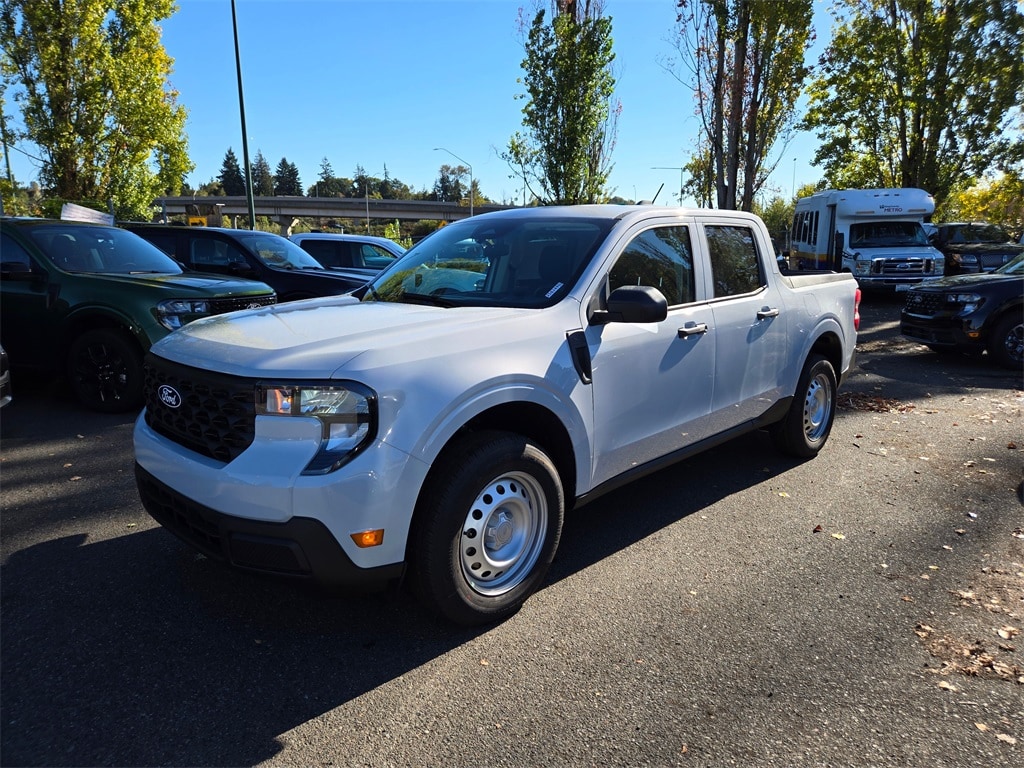 2025 Ford Maverick XL's photo