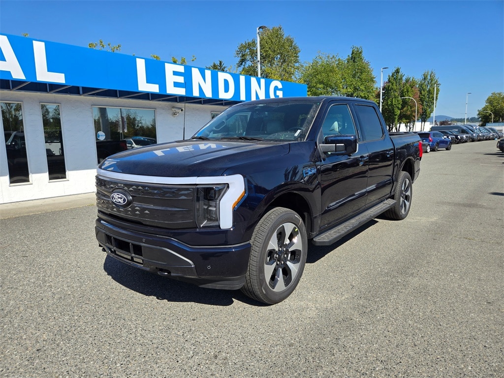 2025 Ford F-150 Lightning Platinum's photo