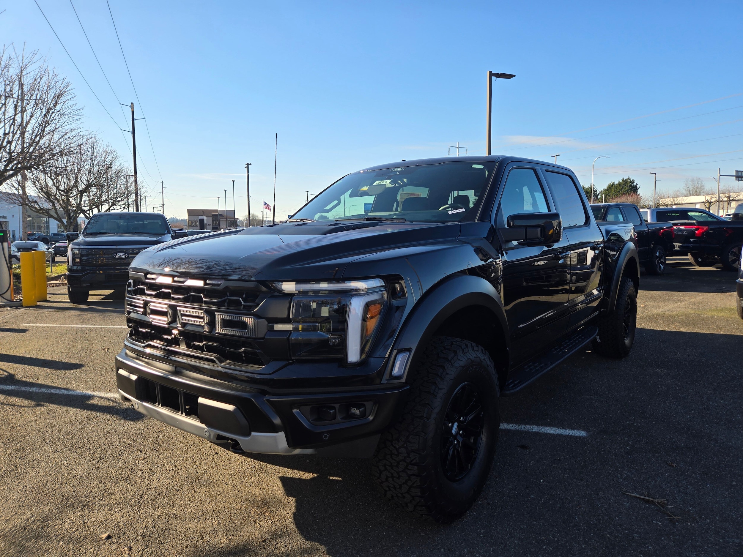 2025 Ford F-150 Raptor 4x4 SuperCrew 5-1/2 Box's photo
