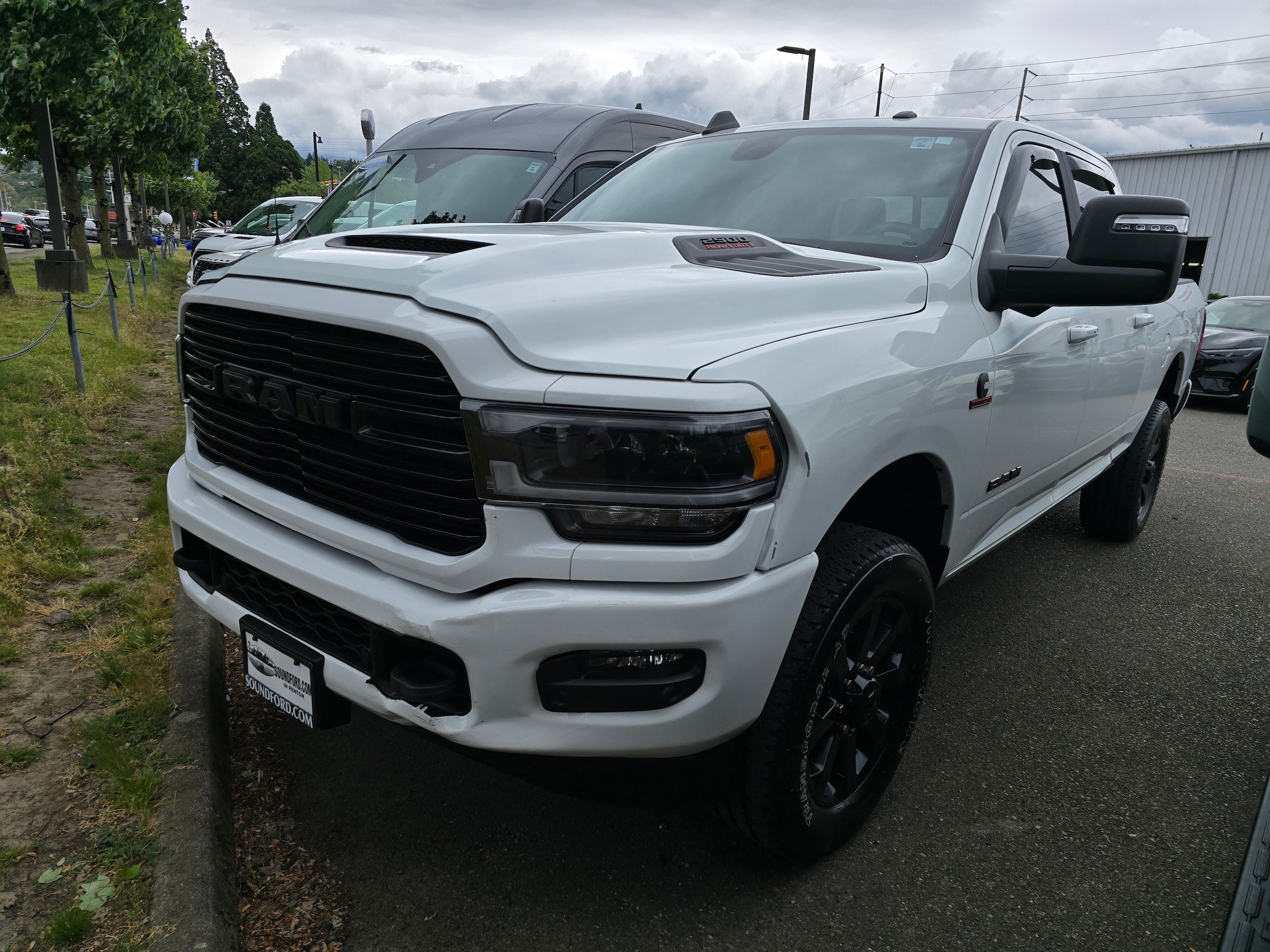 2024 RAM 2500 Laramie 4X4 Crew Cab SWB's photo