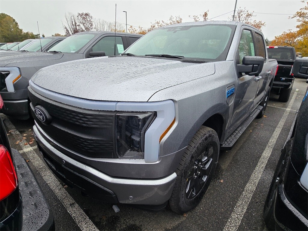 New 2025 Ford F-150 Lightning Flash TRUCK