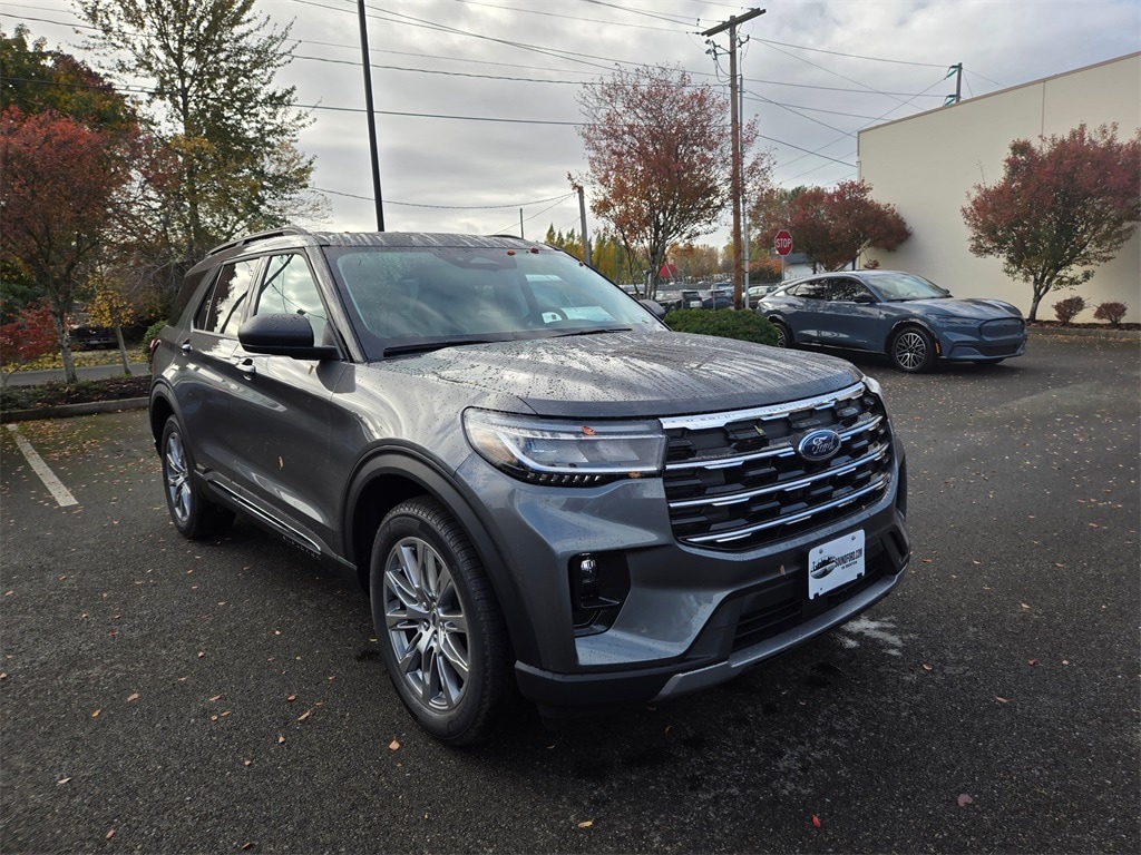 New 2025 Ford Explorer Active SUV