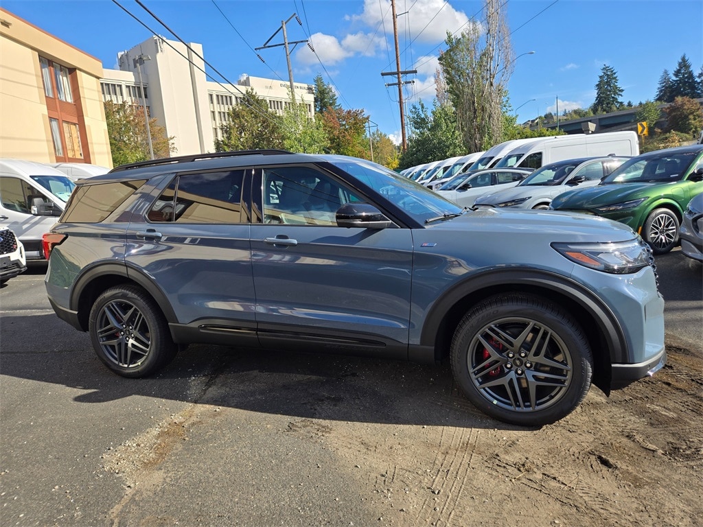 New 2025 Ford Explorer ST-Line SUV