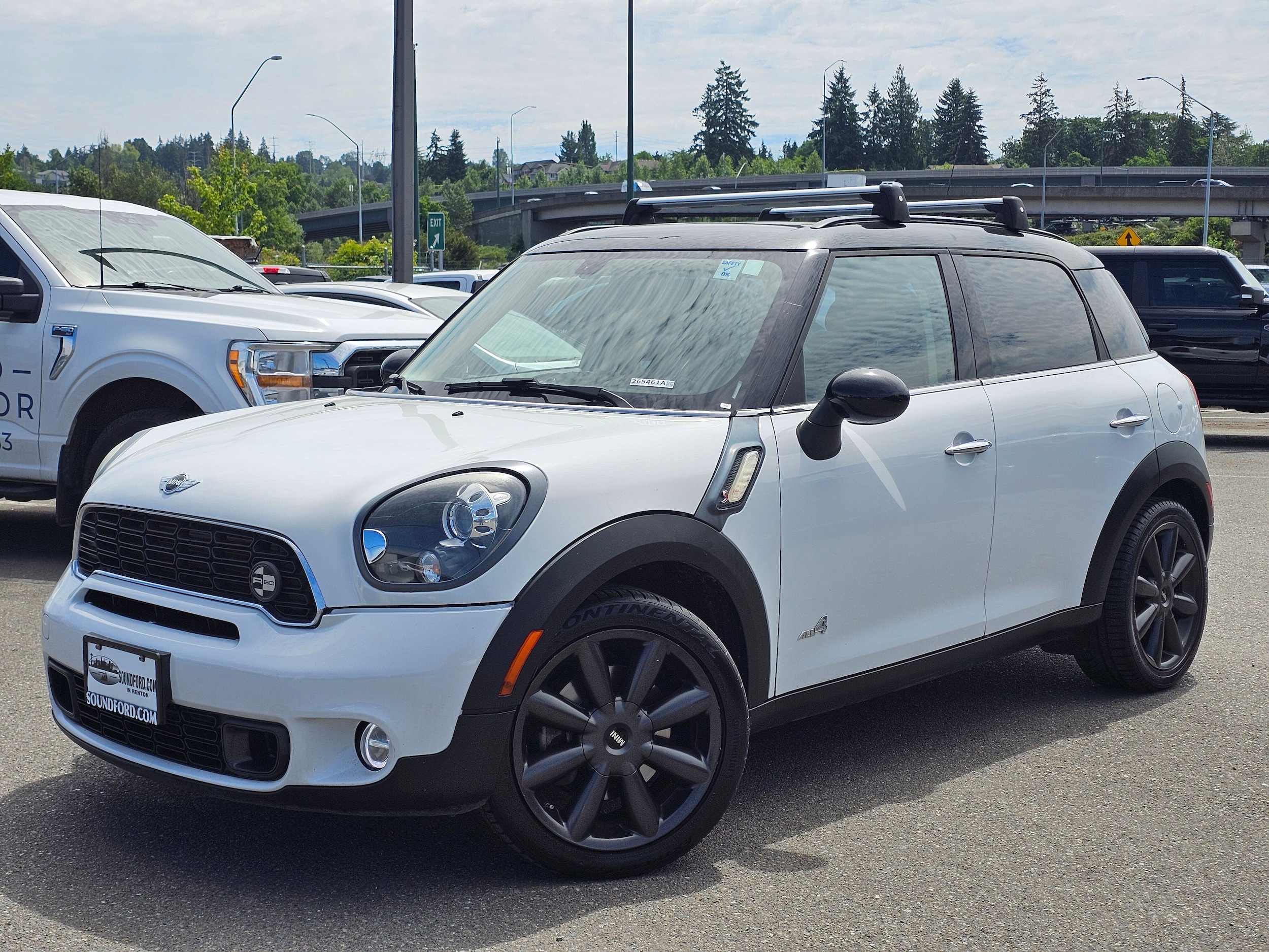 2014 MINI Countryman Countryman S ALL4's photo
