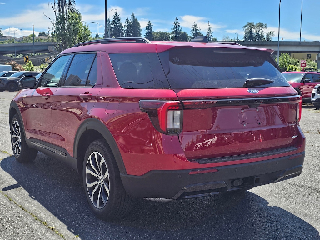 New 2026 Ford Explorer ST-Line UT