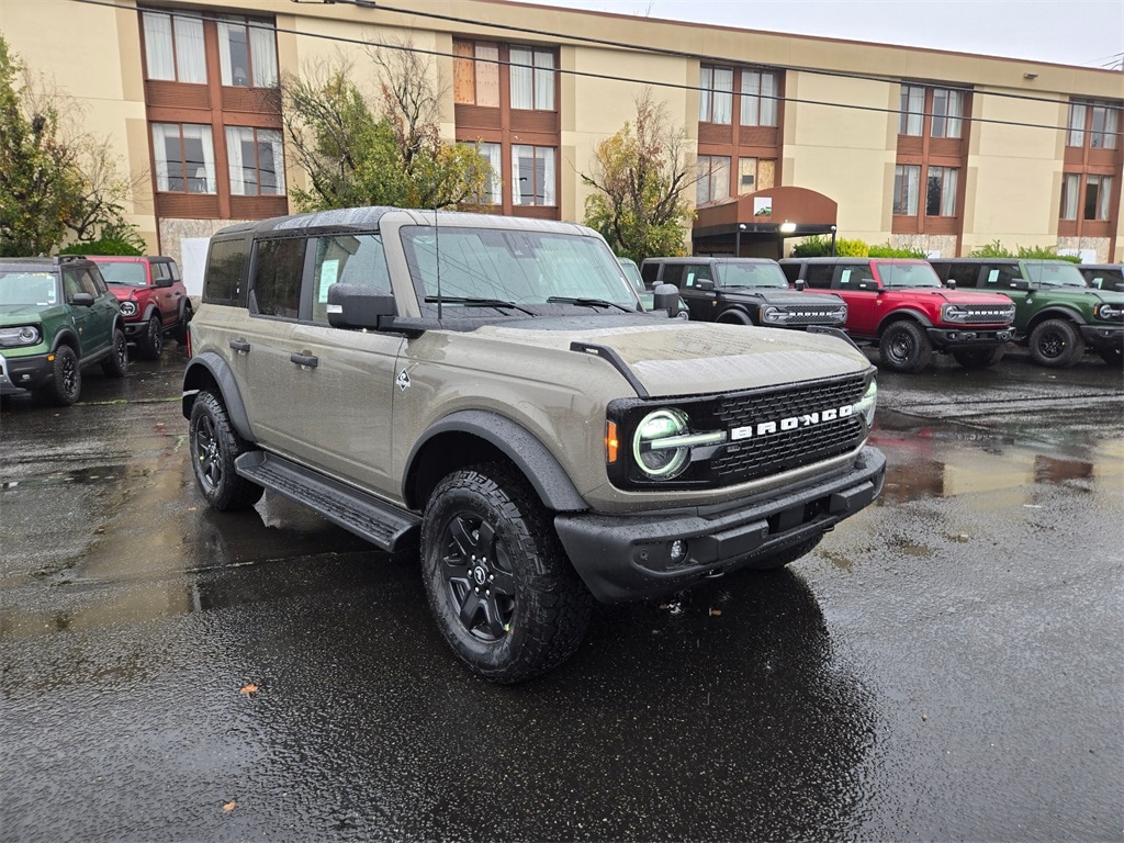 New 2025 Ford Bronco Outer Banks SUV
