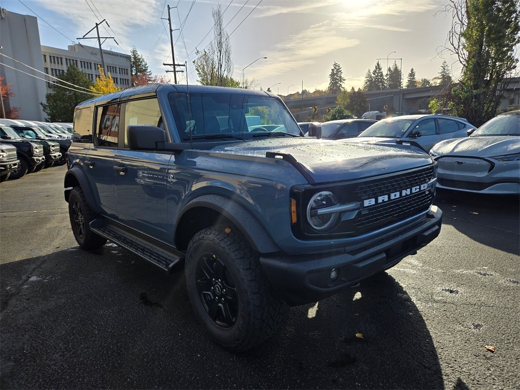 New 2025 Ford Bronco Outer Banks SUV