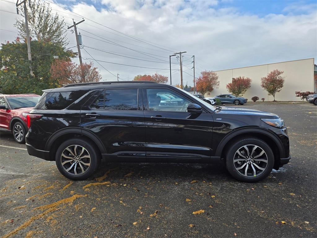 New 2026 Ford Explorer ST-Line SUV