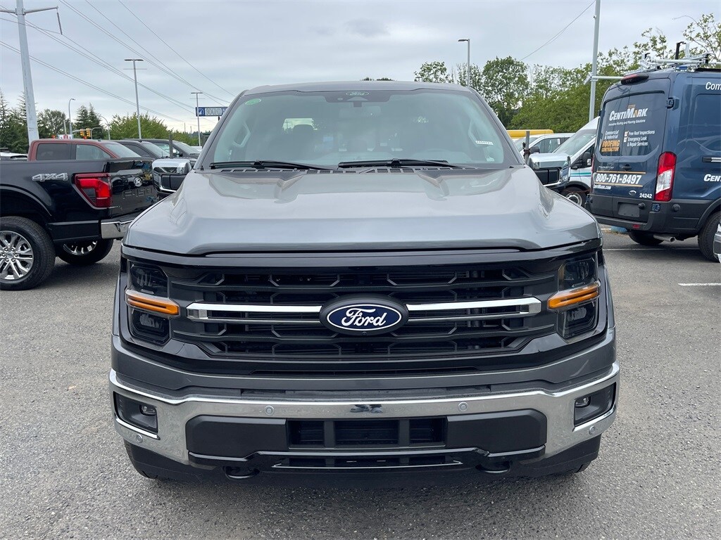 2025 Ford F-150 XLT photo 2