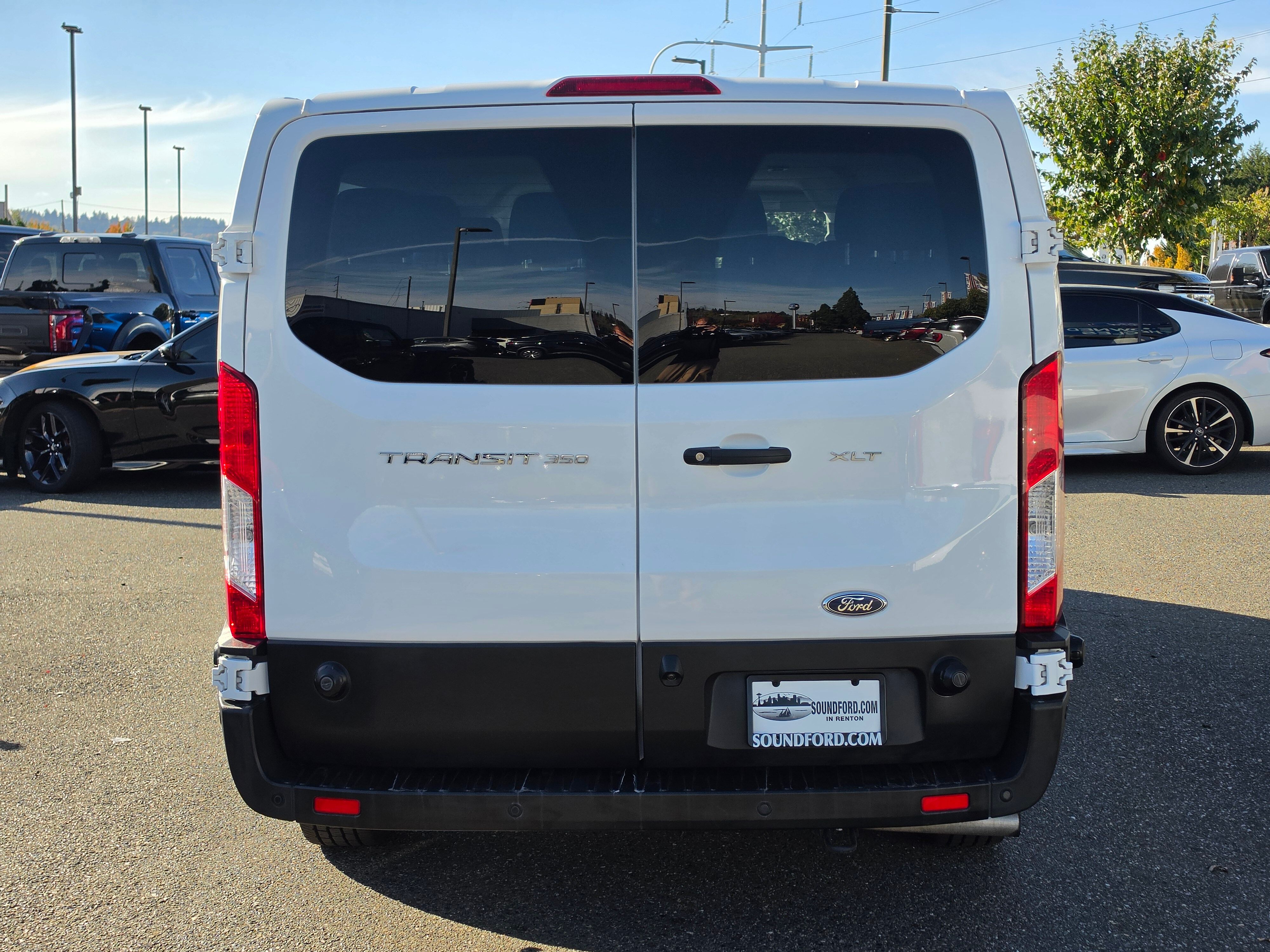 2024 Ford Transit Passenger Van XLT - Photo 6