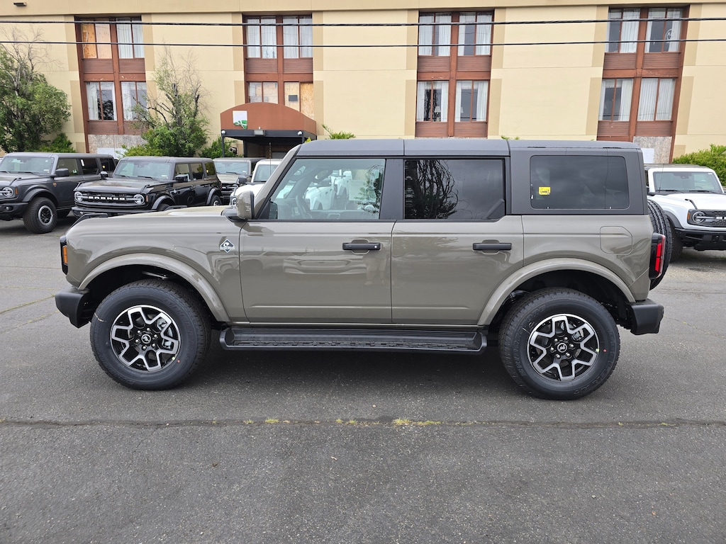 New 2026 Ford Bronco Outer Banks UT