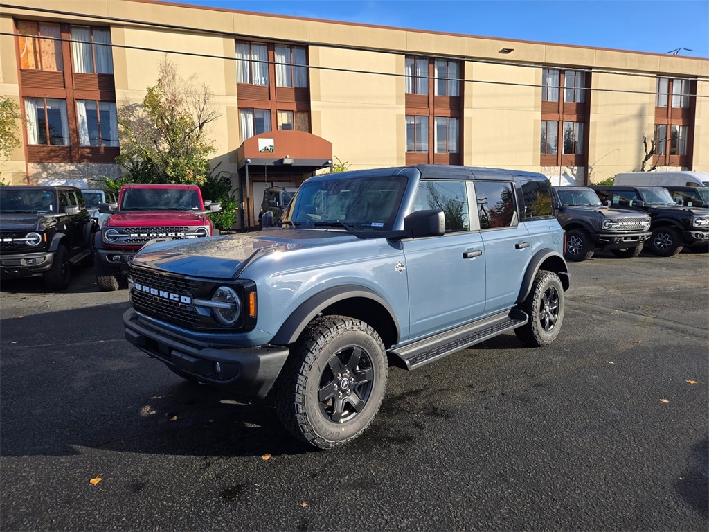 New 2025 Ford Bronco Outer Banks SUV