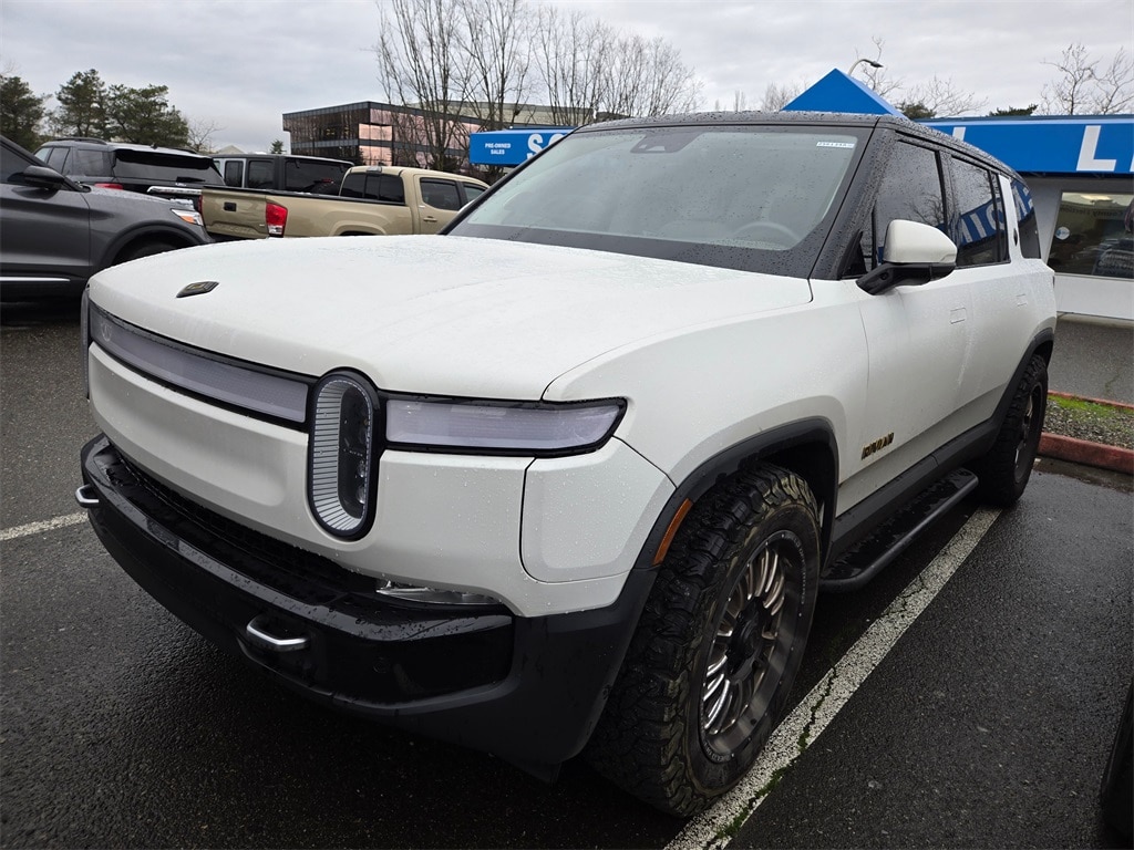 2024 Rivian R1S Adventure's photo