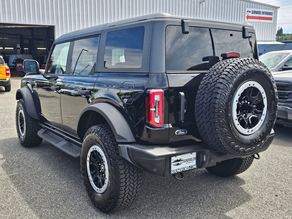 New 2025 Ford Bronco Badlands UT