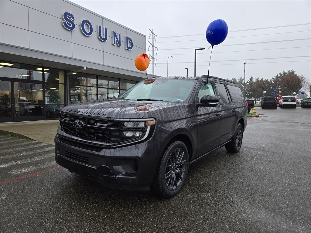 2025 Ford Expedition Platinum's photo