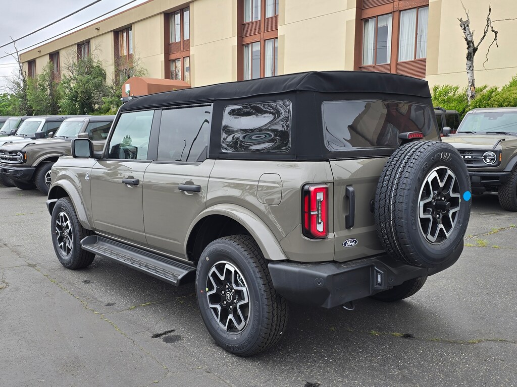 New 2026 Ford Bronco Outer Banks UT