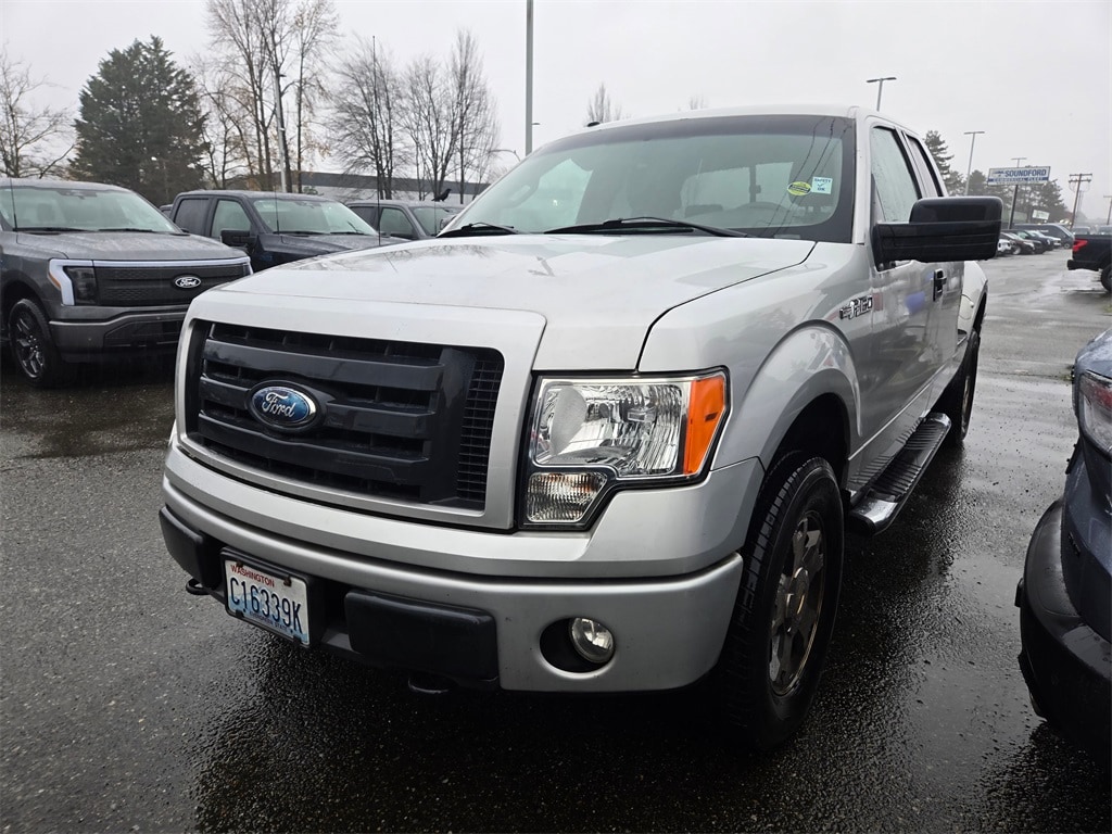 2009 Ford F-150 STX's photo
