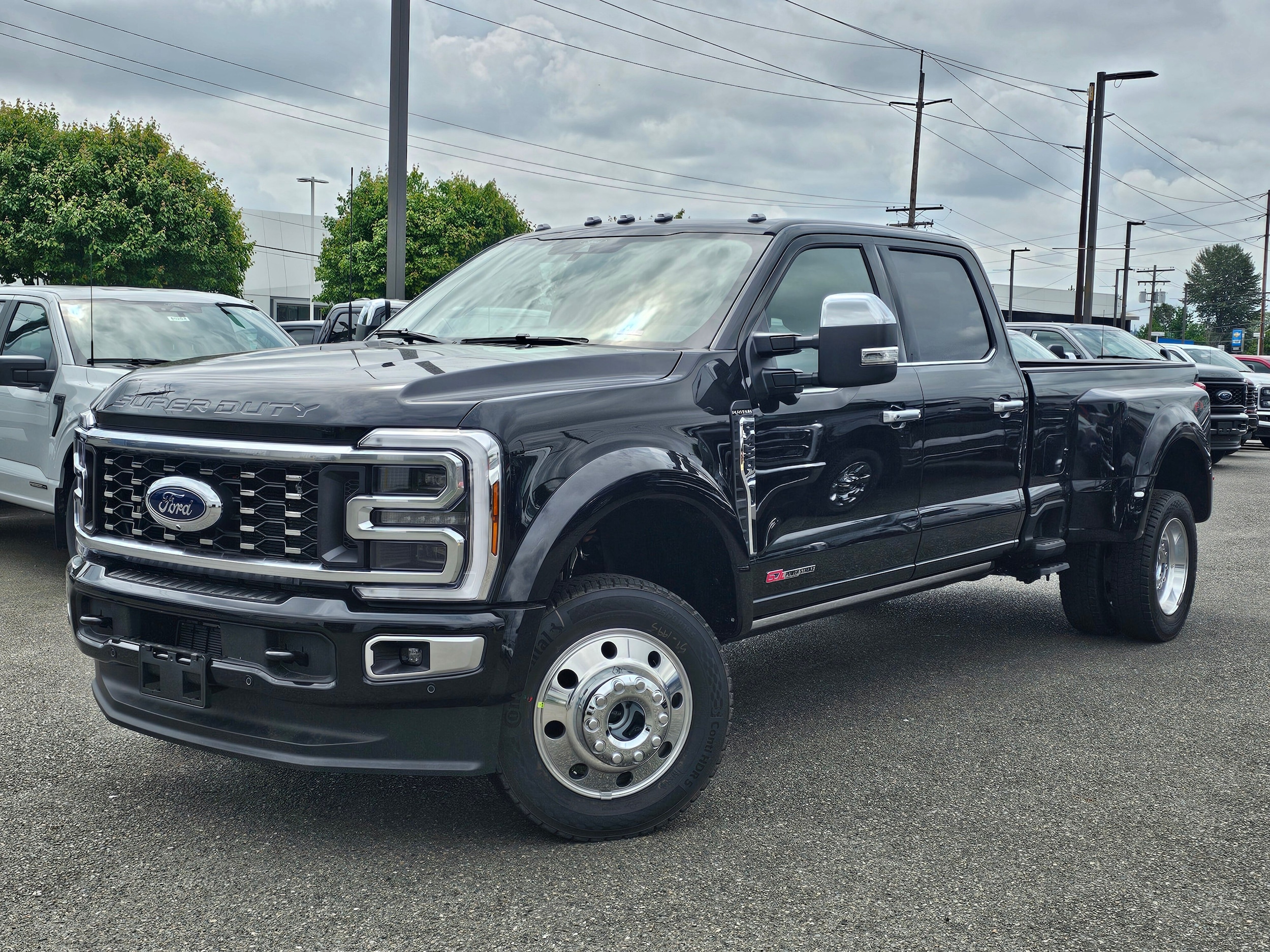 2026 Ford F-450 Platinum 4x4 Crew Cab 8' Box DRW's photo