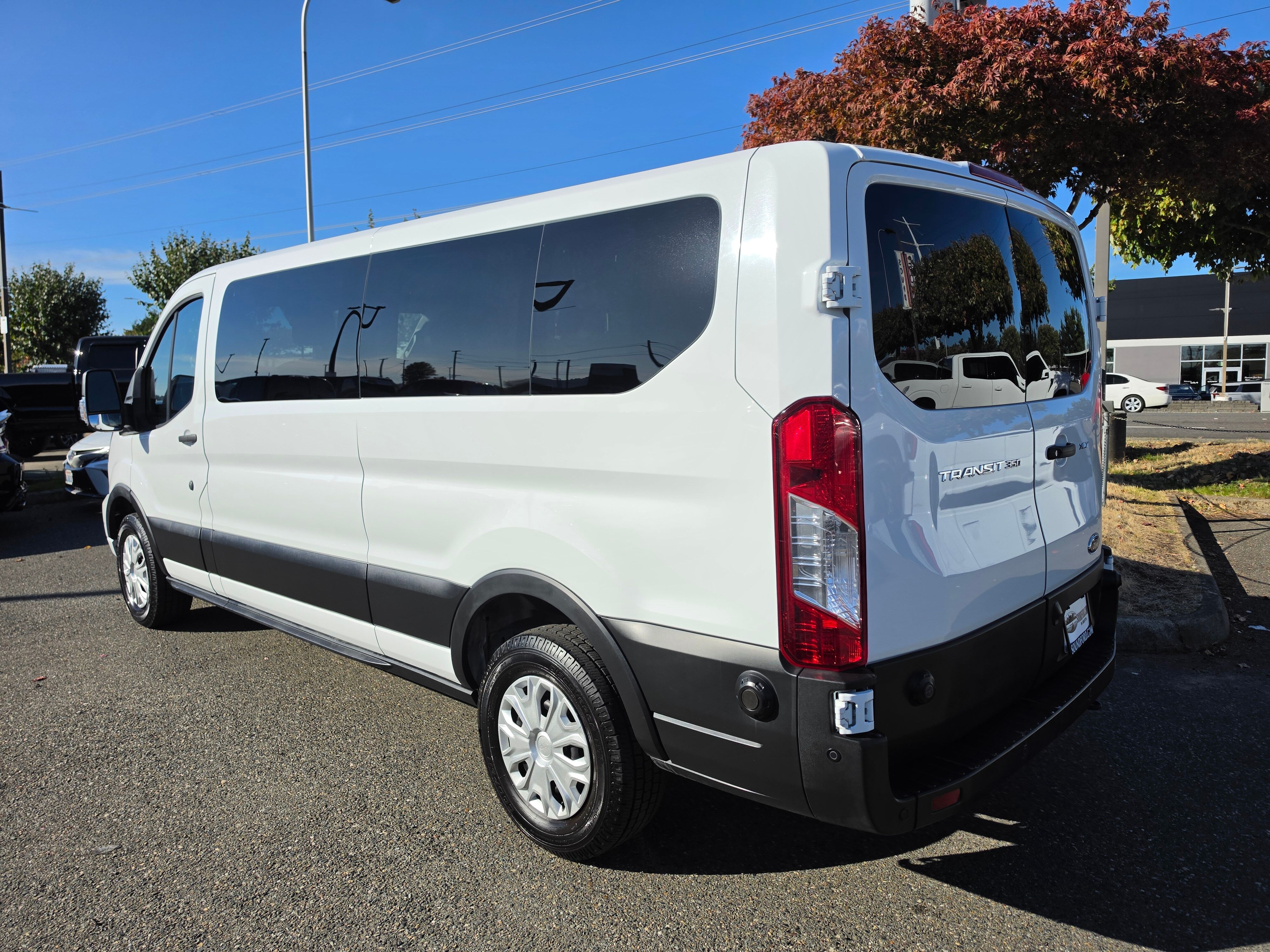 2024 Ford Transit Passenger Van XLT - Photo 7