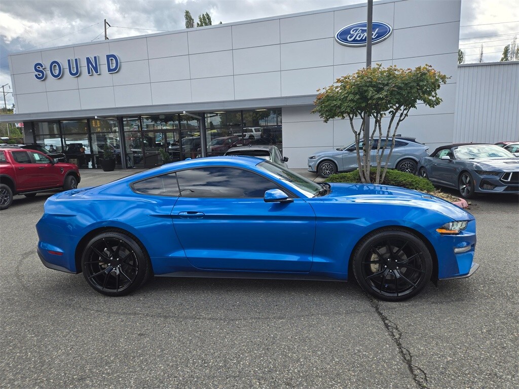 2019 Ford Mustang EcoBoost photo 4